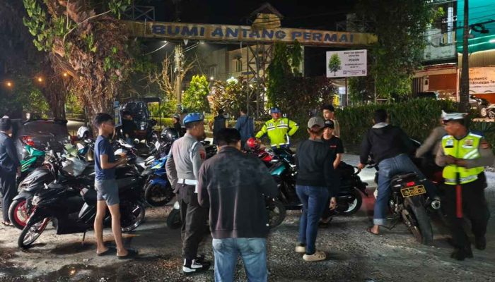 Puluhan Motor Knalpot Brong Dikandangkan Polsek Manggala Operasi KRYD Malam Minggu