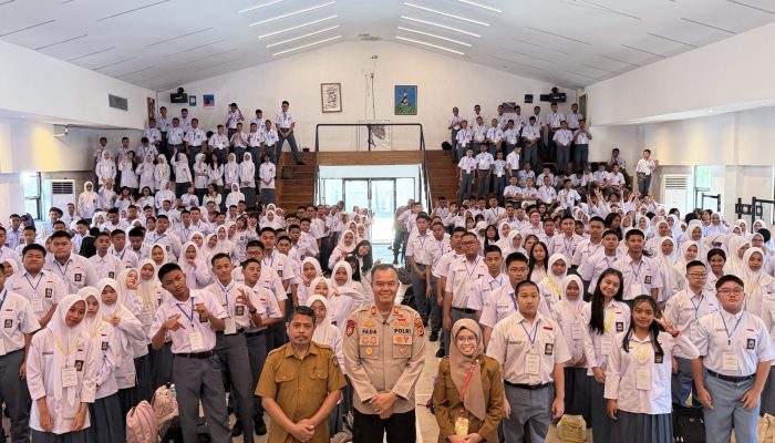 Lindungi Pelajar dari Bahaya Digital, Polsek Tallo Hadir di SMAN 17