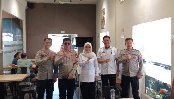 Perkuat Sinergi Kamtibmas, Kapolsek Ujung Pandang Silaturahmi dengan Camat