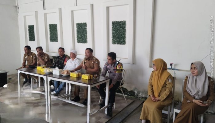 Bahas Sampah hingga Kamtibmas, Bhabinkamtibmas Polsek Rappocini Hadiri Rakor Kelurahan