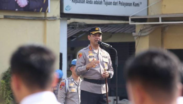 Apel Jam Pimpinan, Kapolrestabes Makassar : Berikan Manfaat Nyata Kepada Masyarakat