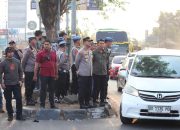 Kapolrestabes Makassar Pantau Aksi Unras di depan Kampus Unhas